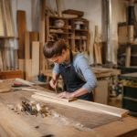 Ébéniste formation : comment choisir le bon parcours pour apprendre le métier du bois