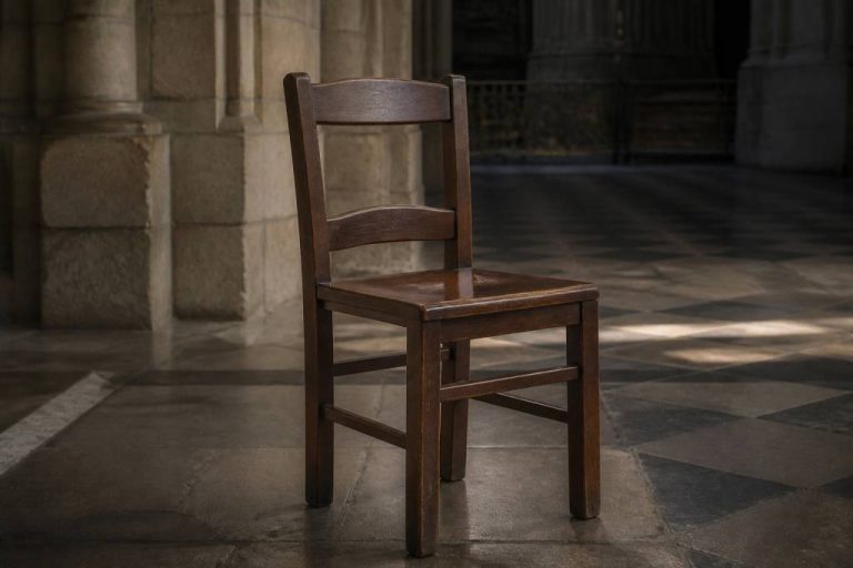 Chaise Notre-Dame de Paris : histoire, design et où l’acheter