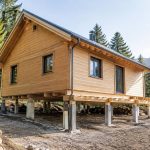 Fondation sans béton : techniques, avantages et limites pour une construction durable